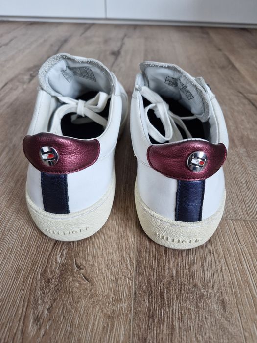 Skorzane sneakersy roz. 39 Tommy Hilfiger