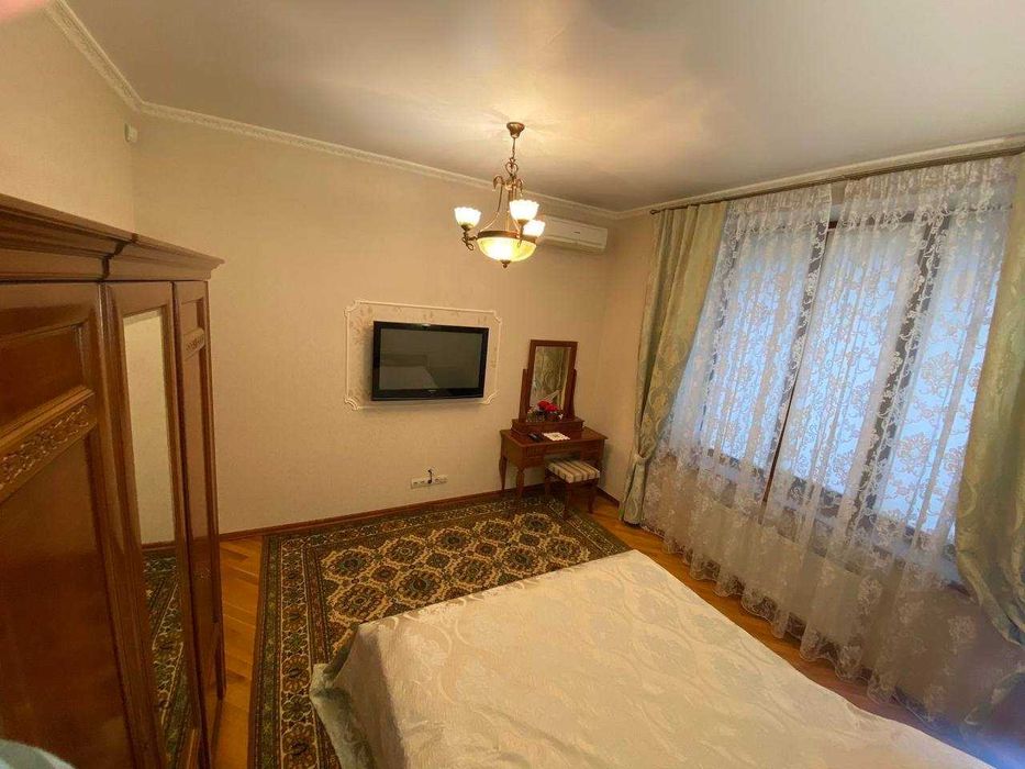 Продаж приватного будинку в Космічному районі
