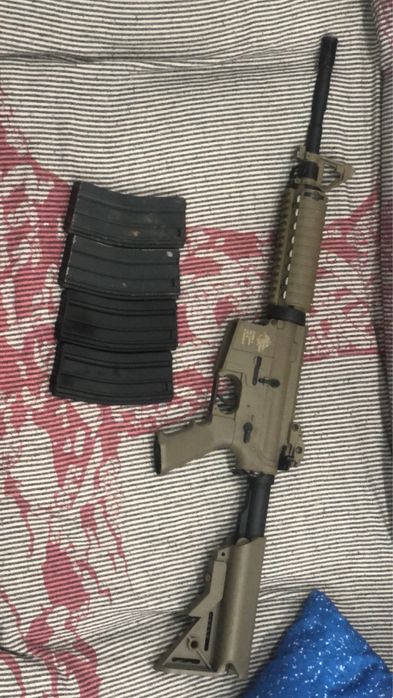 Airsoft M4 e pistola