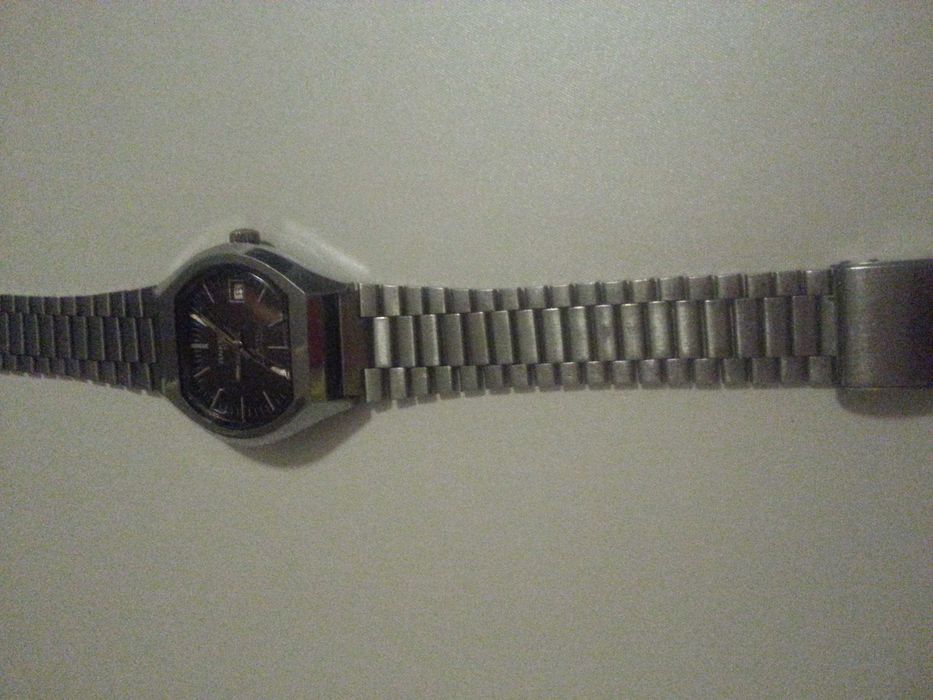 Zegarek mechaniczny z datownikiem Ankra 53.