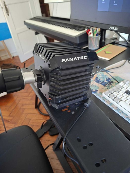 Simulador de automóveis (Fanatec, Next Level Racing e SHH Simulation)