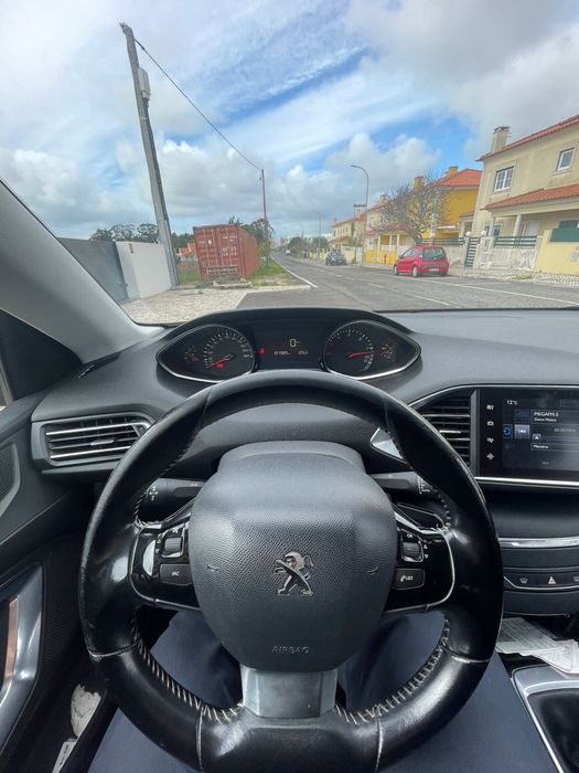 Peugeot 308 em boa forma