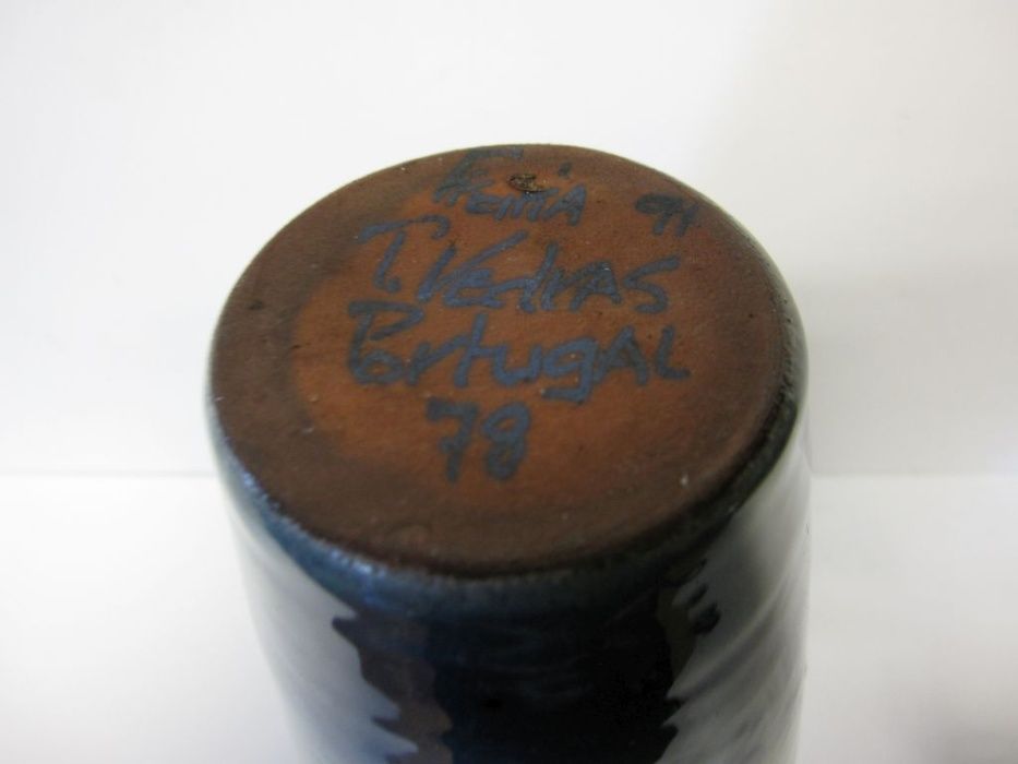 fantástica jarra vintage em faiança de Torres Vedras-assinada