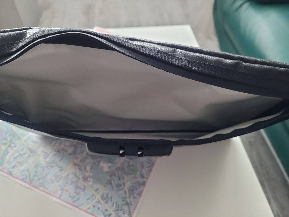 Torba na laptop z szyfrem