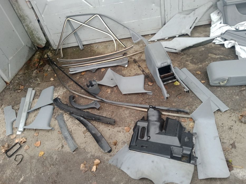 Уплотнители дверей на Mercedes W 210