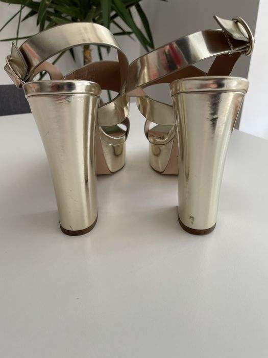 Sandalias de salto alto Zara