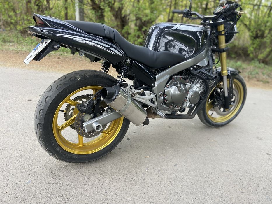 Yamaha FZX250 / 600cc / індивідуальний стріт