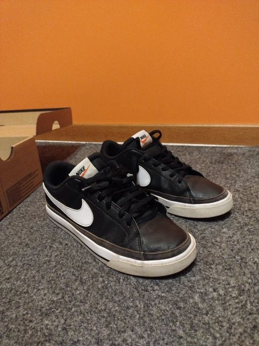 Buty Nike vourt legacy rozmiar 38