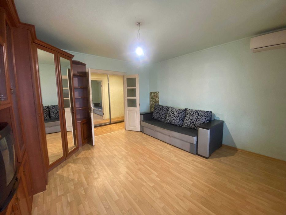 Аренда!3 комнаты!Центр!Средний этаж!