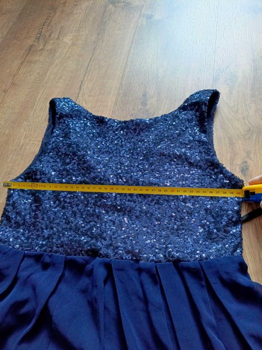 Sukienka granatowa z cekinami