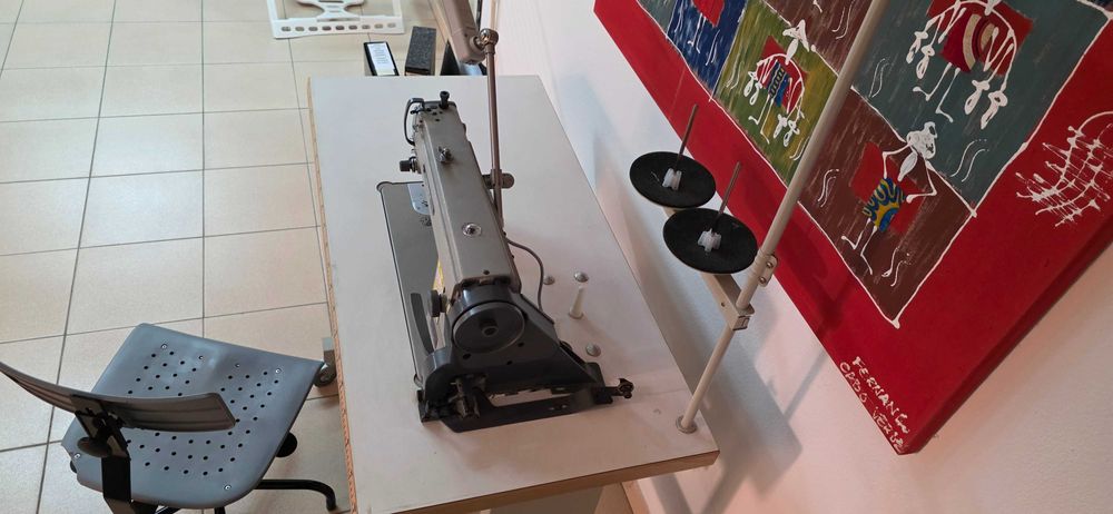 Máquina de Costura Industrial Fomax 5570 – Excelente Estado