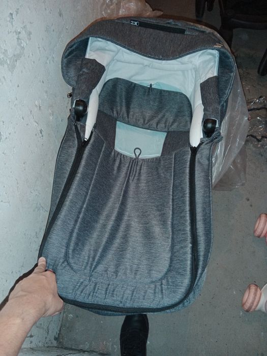 Wózek Adamex Emilio 2 w 1 plus fotelik Maxi Cosi
