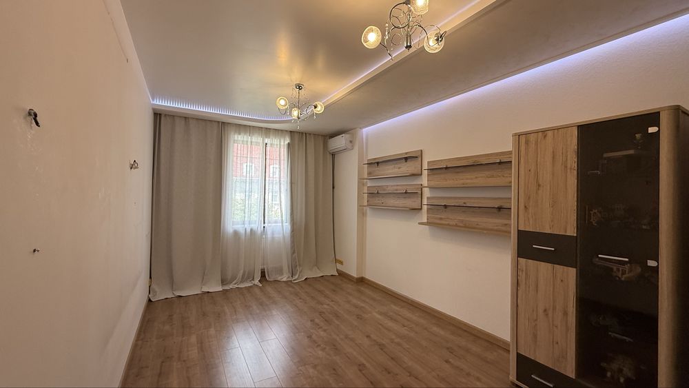 Продам 3к квартиру з автономним газовим опаленням, Центр, Гідропарк, Театральна площа
