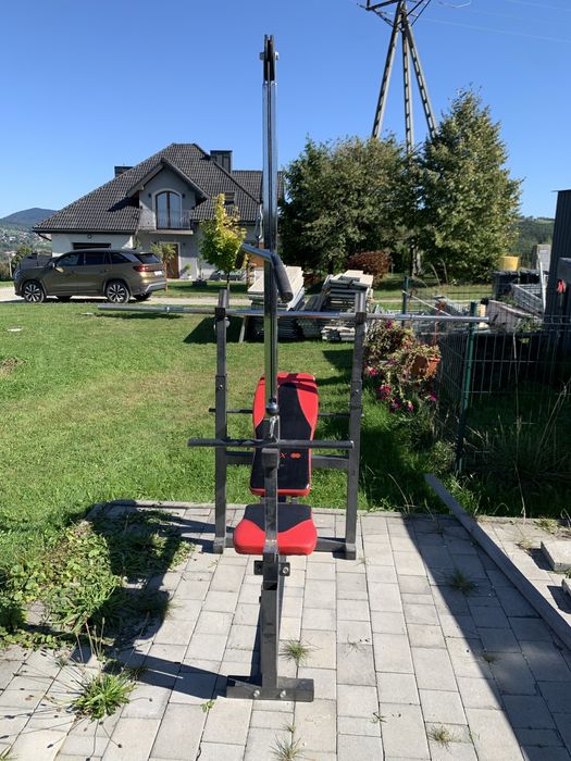 Siłownia domowa – ławka z wyciągiem + obciążenia + gryf łamany