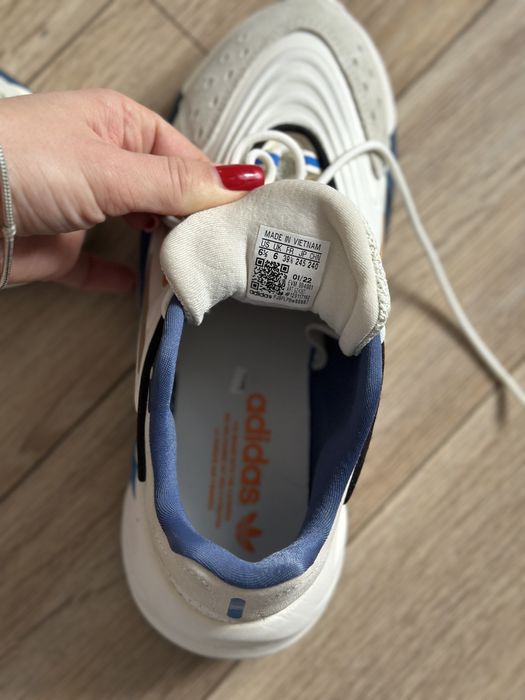 Кросівки адідас adidas ozelia оригінал