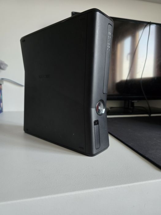 Xbox 360 S sem HD