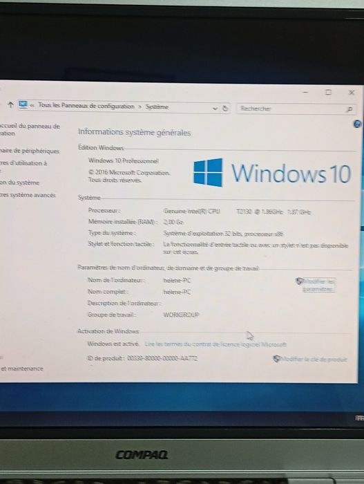 Portátil Compaq com Windows 10 em francês sem carregador