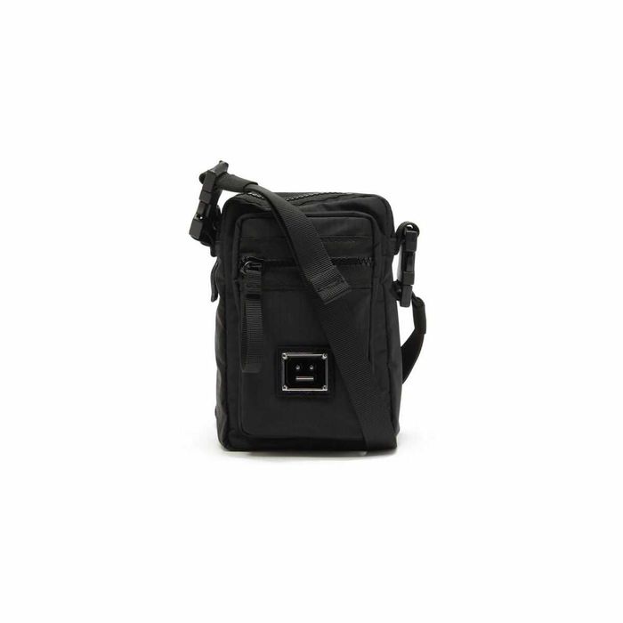 Сумка Acne Studios Arvel Face-patch ripstop cross-body bag