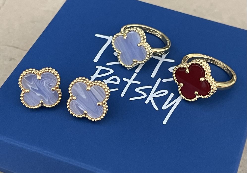 Прикраси конюшина Van Cleef