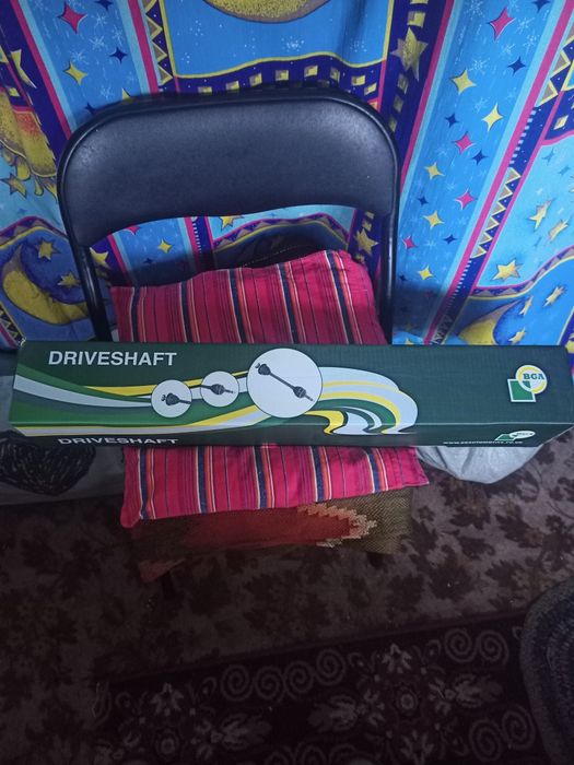 Полуось ліва,Тойота авенсіс нова