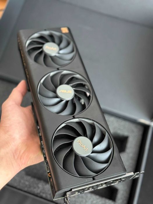 ASUS GeForce RTX 4070 ProArt OC 12GB GDDR6X
