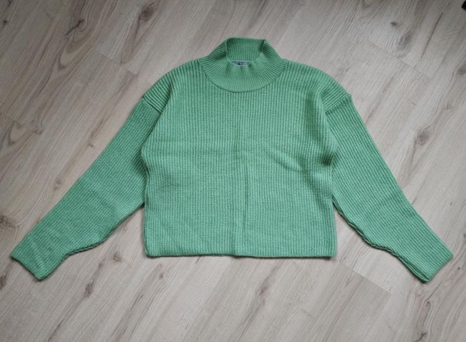 Светр з коміром xs-s