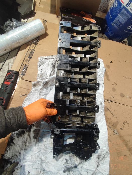Pompa  oleju  BMW E38 E39 E46 E83 E60 E61 E65 E83 M57D30 3.0D