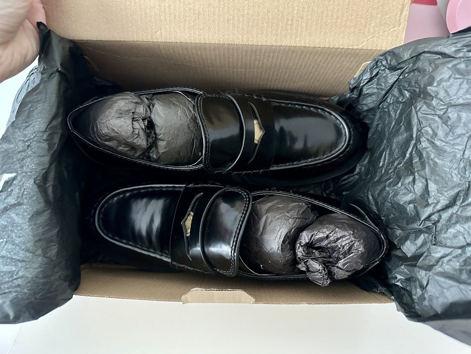 Czarne skórzane mokasyny mango lakierowane platforma podwyższenie