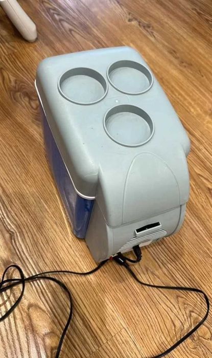 Холодильник в машину автохолодильник від прикурювача зручний