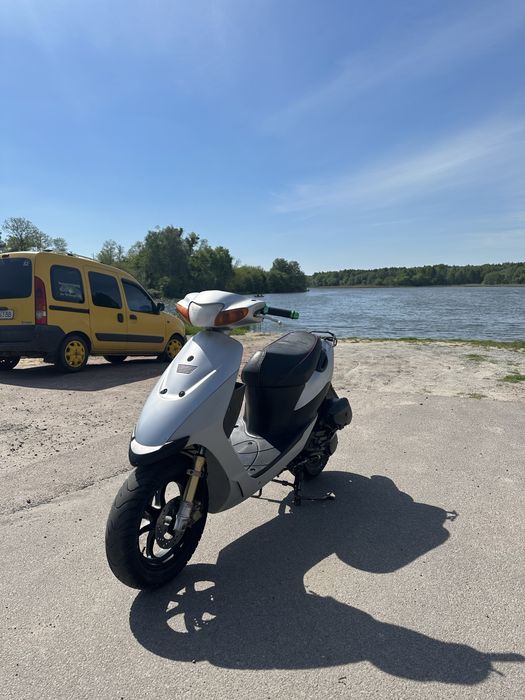 Продам скутер Suzuki Lets ZZ inch up sport