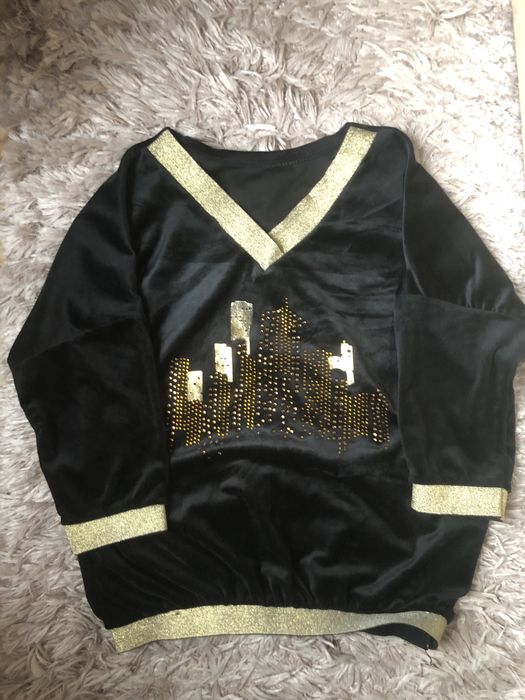 Bluza welurowa ze zdobieniami