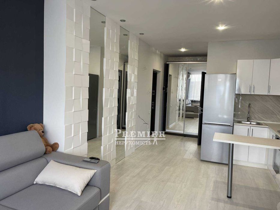 Продам квартиру з ремонтом