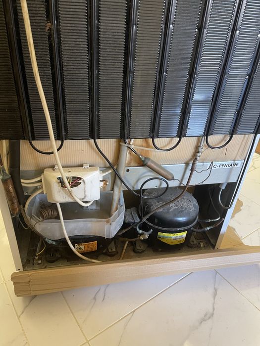 Холодильник Ariston