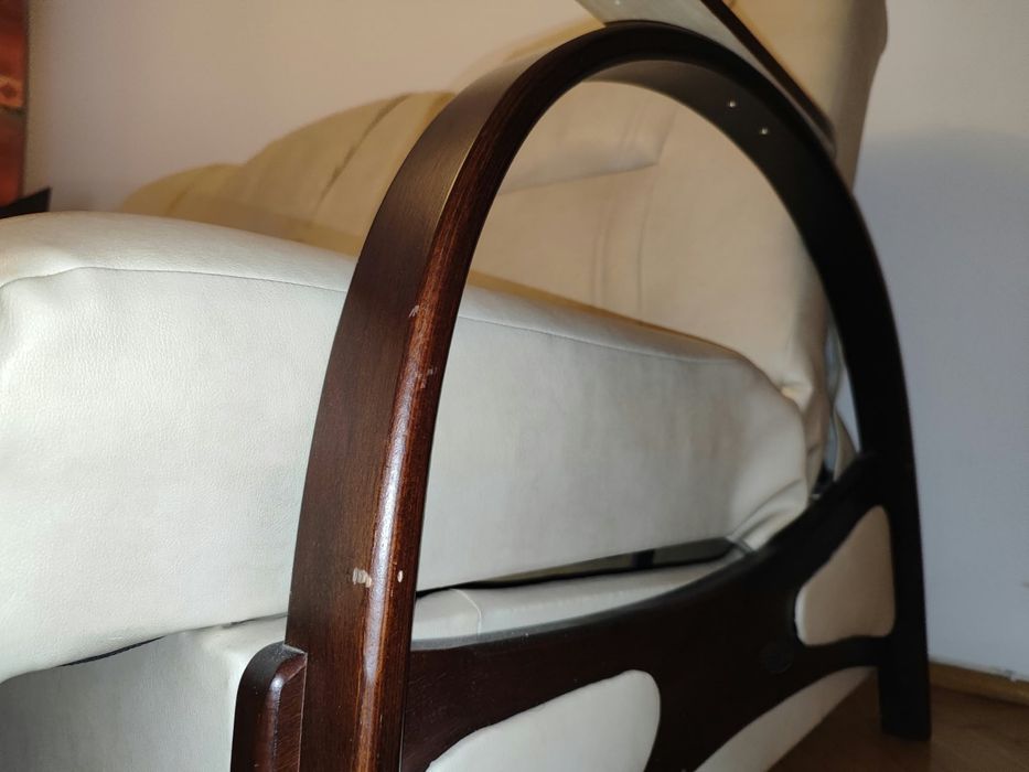 Staromodna  sofa