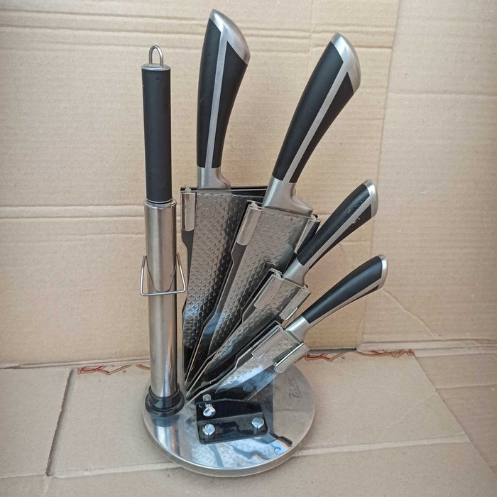 столовый набор ножи посуда казан сковородка кастрюля колода для рубки