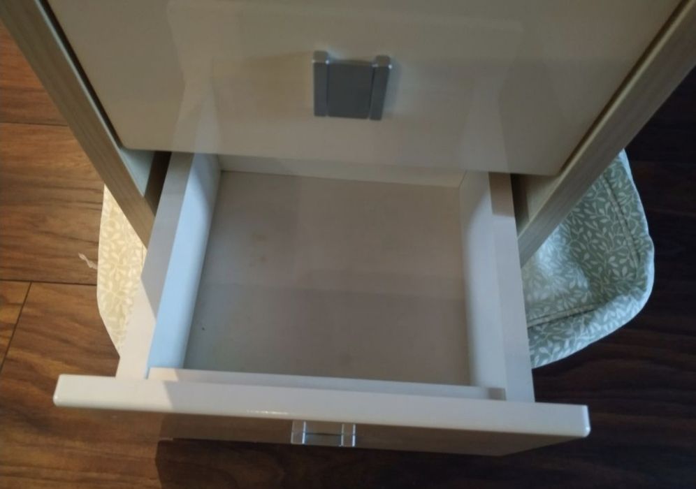 Szafka słupek do łazienki wisząca super design