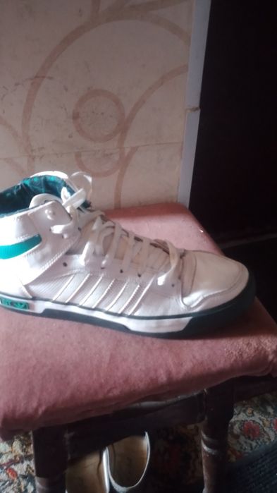 Кросовки Adidas, 44р