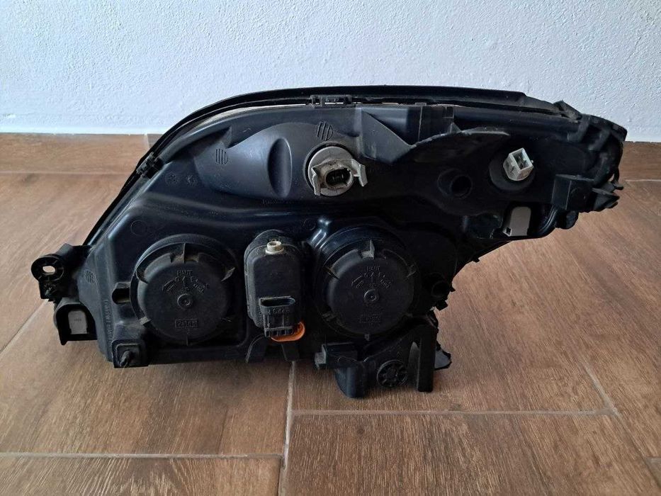Farol direito da Valeo para uma Renault Scenic I Fase 2