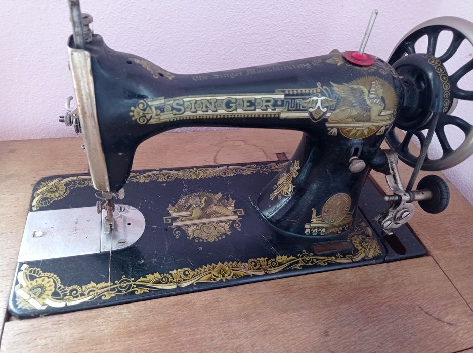 Máquina de costura móvel vintage