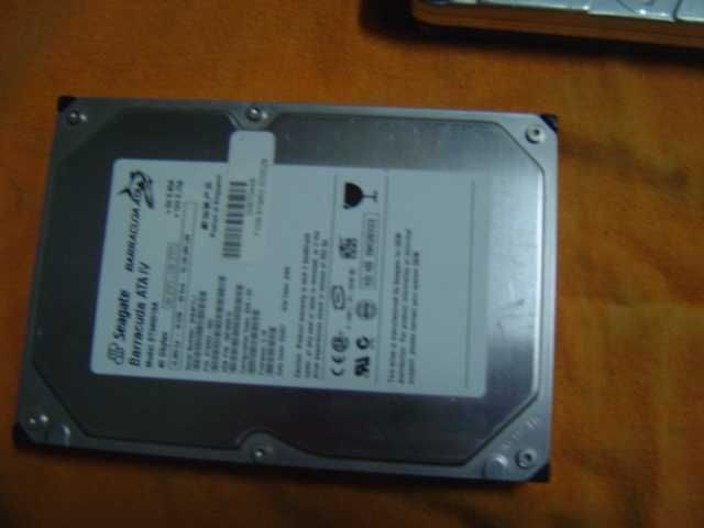Discos Toshiba de 40 gb IDE de 3,5 polegadas  funcionais444708599870279683