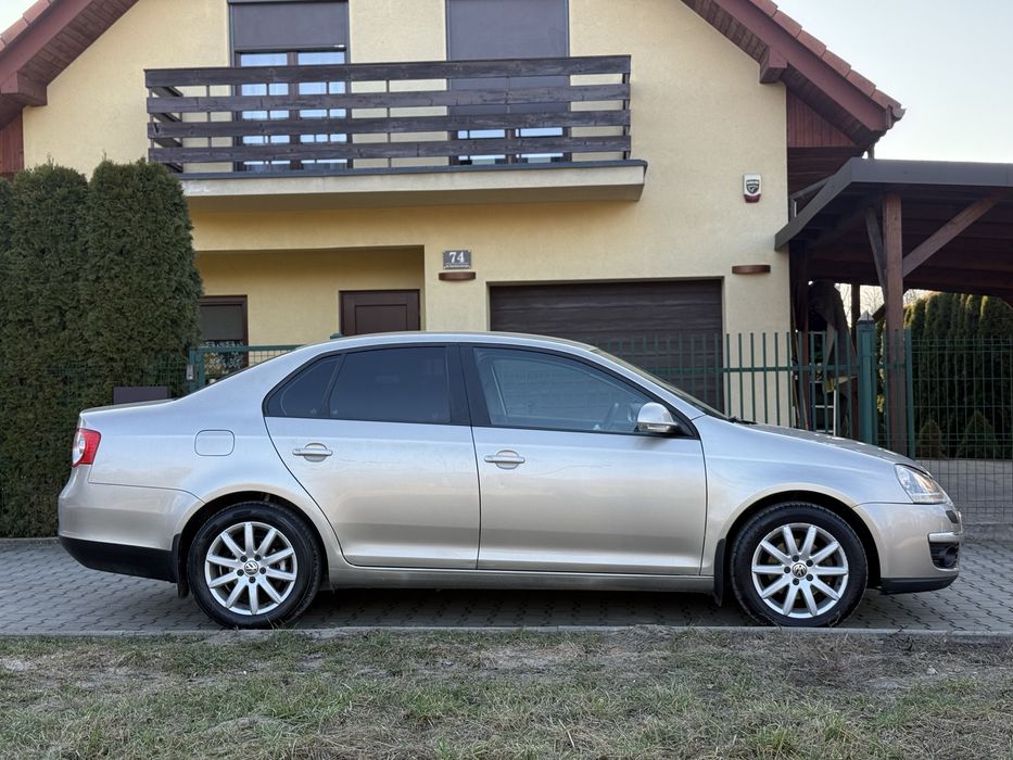 Volkswagen Jetta Salon PL 1.6mpi 102km