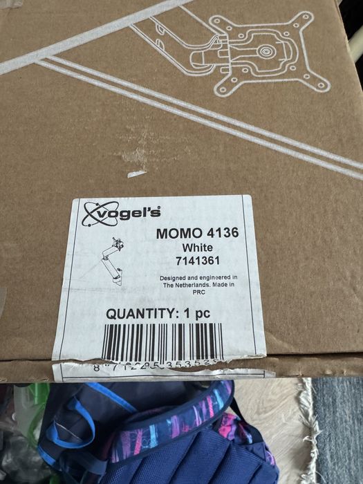 Кронштейн кріплення для монітора Vogels MOMO 4136 White