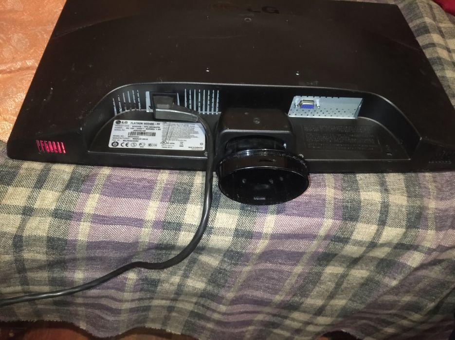 Монитор LG 22 дюйма