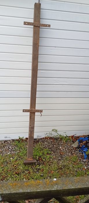 Słupek ogrodzeniowy 2 m stalowy