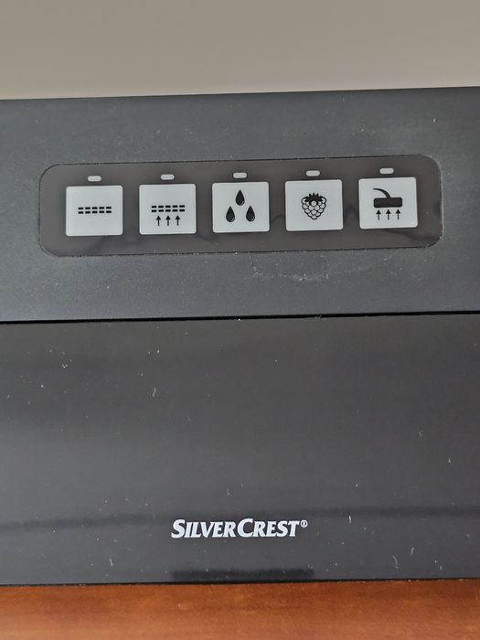 Máquina de Embalar a Vácuo SilverCrest + 2 Rolos + Acessórios
