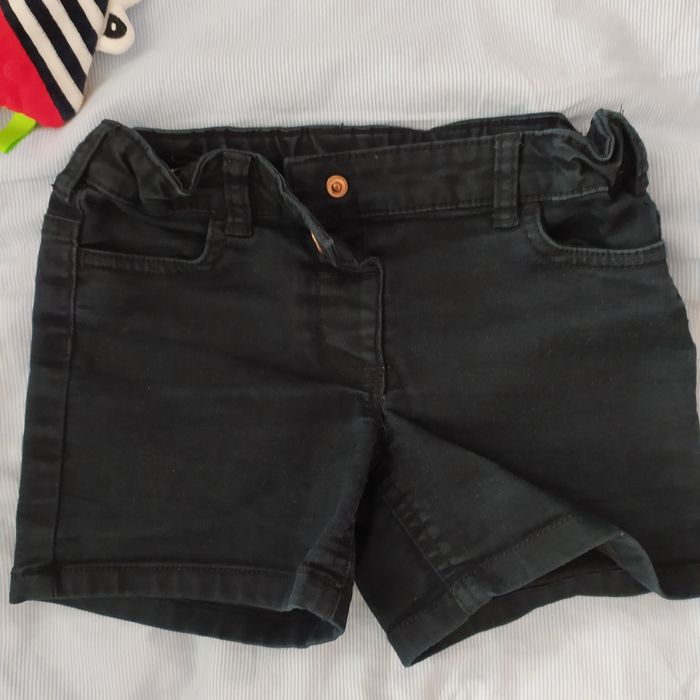 Krótkie spodenki 122