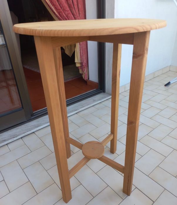 Mesa redonda de Madeira