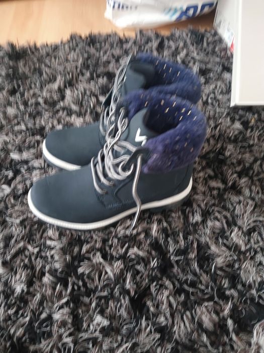 Nowe buty damskie 38 victory