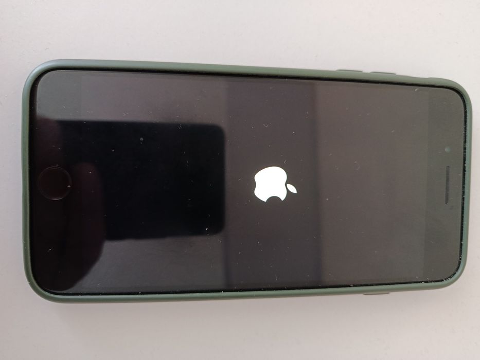 iPhone 8 plus телефон