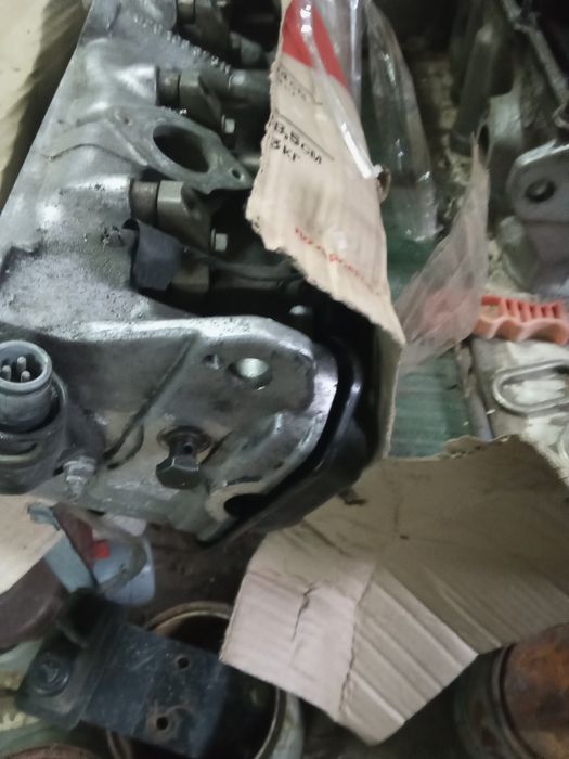 Головки до Ауді ,фольцваген,увз,Топлевна та інші запчастини двигуна